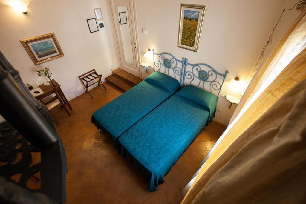 Hotel Locanda Degli Artisti Борго Сан Лоренцо Стая снимка