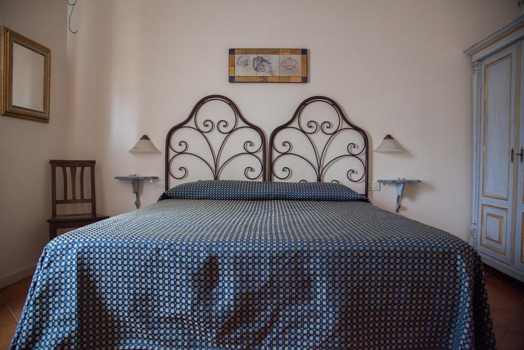 Hotel Locanda Degli Artisti Борго Сан Лоренцо Стая снимка