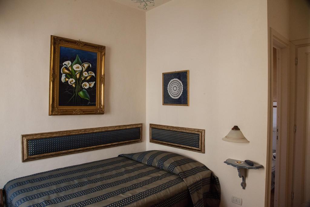 Hotel Locanda Degli Artisti Борго Сан Лоренцо Стая снимка