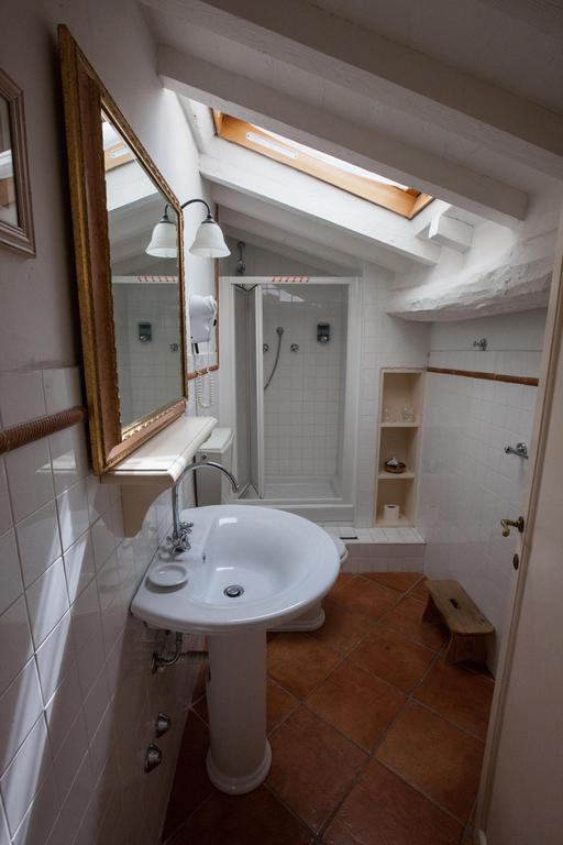 Hotel Locanda Degli Artisti Борго Сан Лоренцо Стая снимка