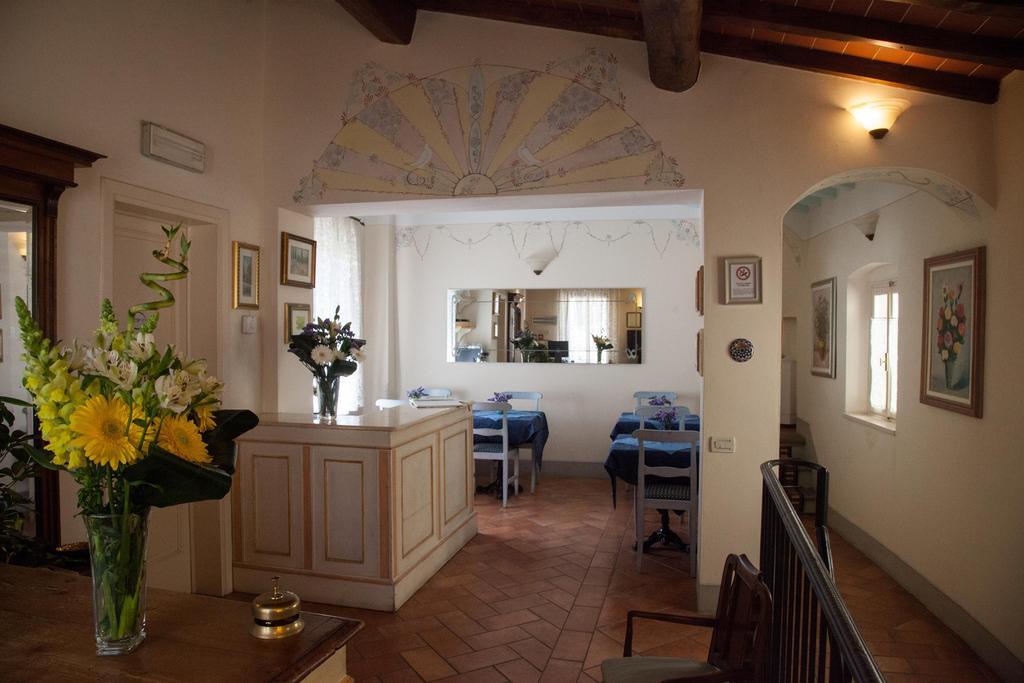 Hotel Locanda Degli Artisti Борго Сан Лоренцо Екстериор снимка